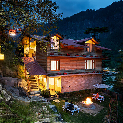 facade-hotel-shobla-pine-royale-manali-square