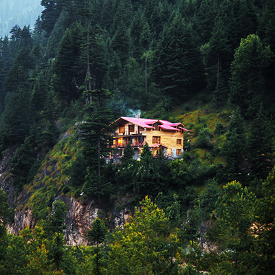 hotel-shobla-pine-royale-cottage-manali-square