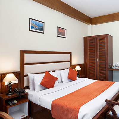 executive-room-shobla-royale-kullu-square