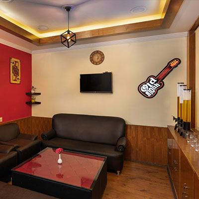 lounge-hotel-shobla-royale-kullu-square