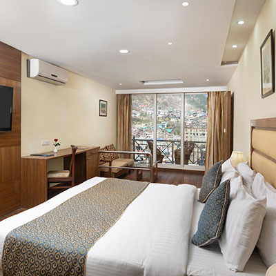 luxury-room-hotel-shobla-royale-kullu-square