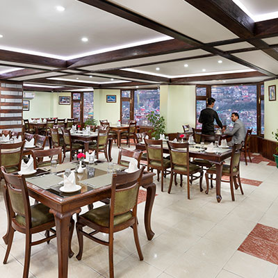 restaurant-hotel-shobla-royale-kullu-square